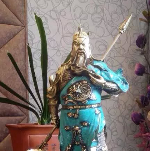 客户供奉铜关公